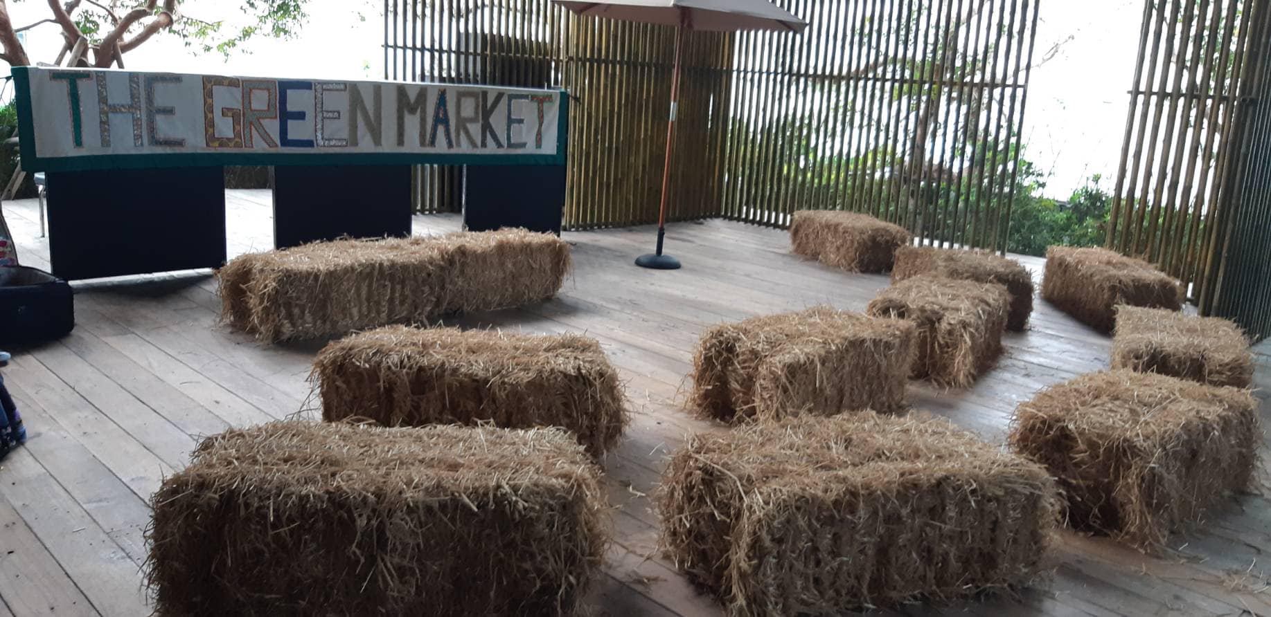 ส่งฟางอัดก้อน ลูกค้าเช่าฟางอัดก้อน the green market 